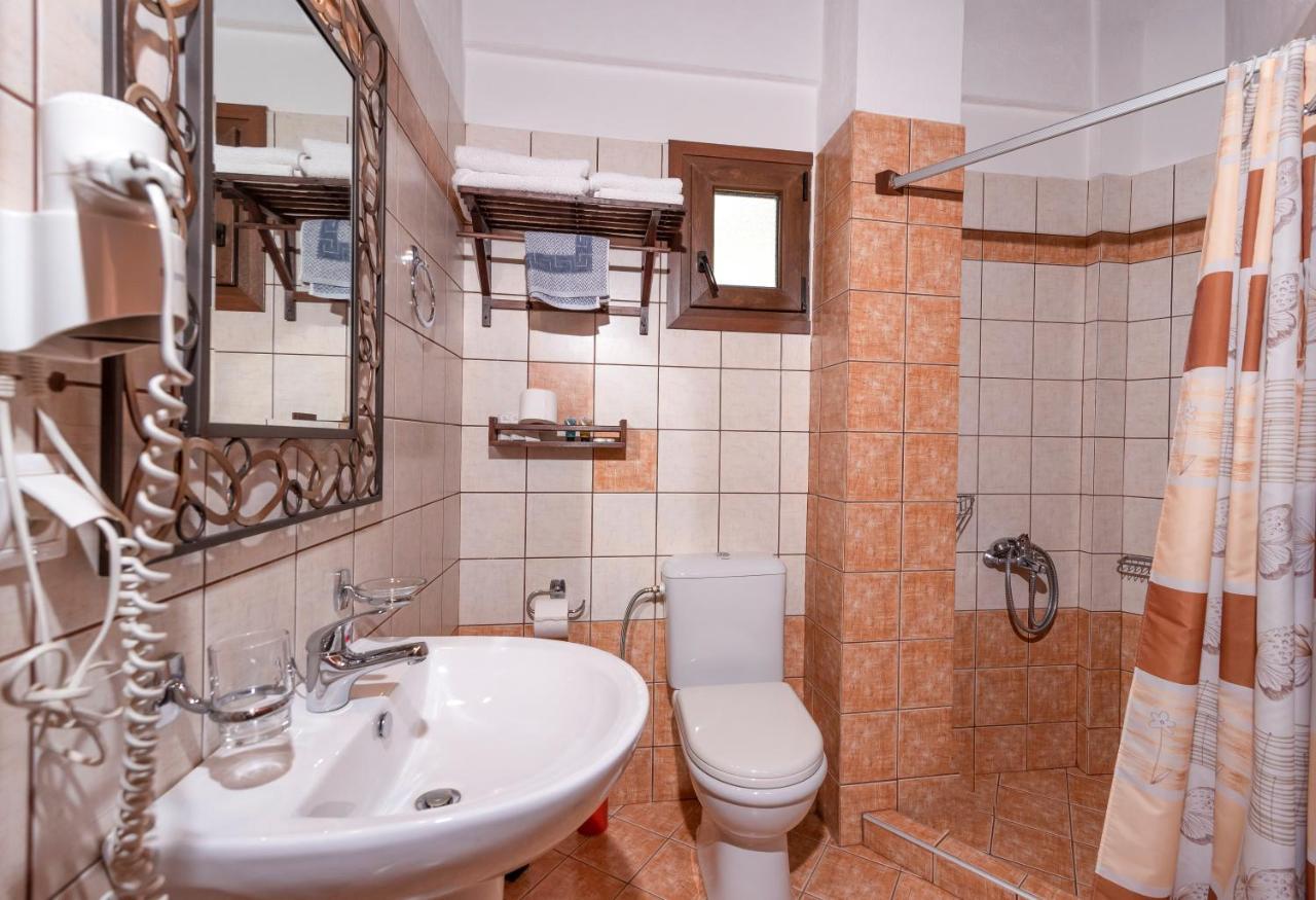Hotel Dryades Eláti Zewnętrze zdjęcie