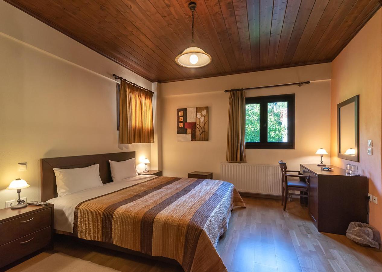 Hotel Dryades Eláti Zewnętrze zdjęcie